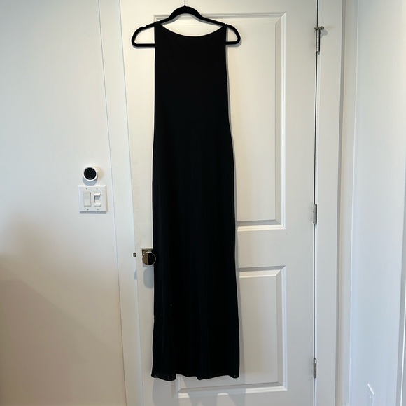 Black floor length gown - Picture 2 of 4